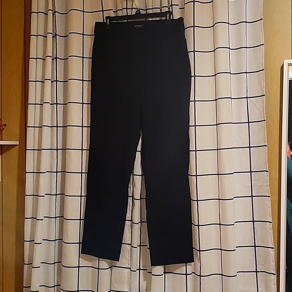 NWOT LIZ CLAIBORNE DRESS PANTS